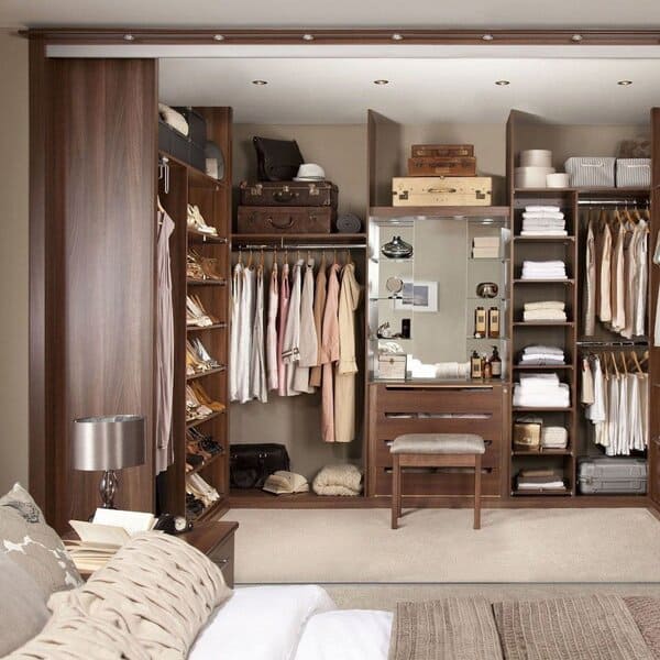 تصاميم غرف نوم وخزائن ملابس مخصصة – حلول عصرية تلائم ذوقك واحتياجاتك