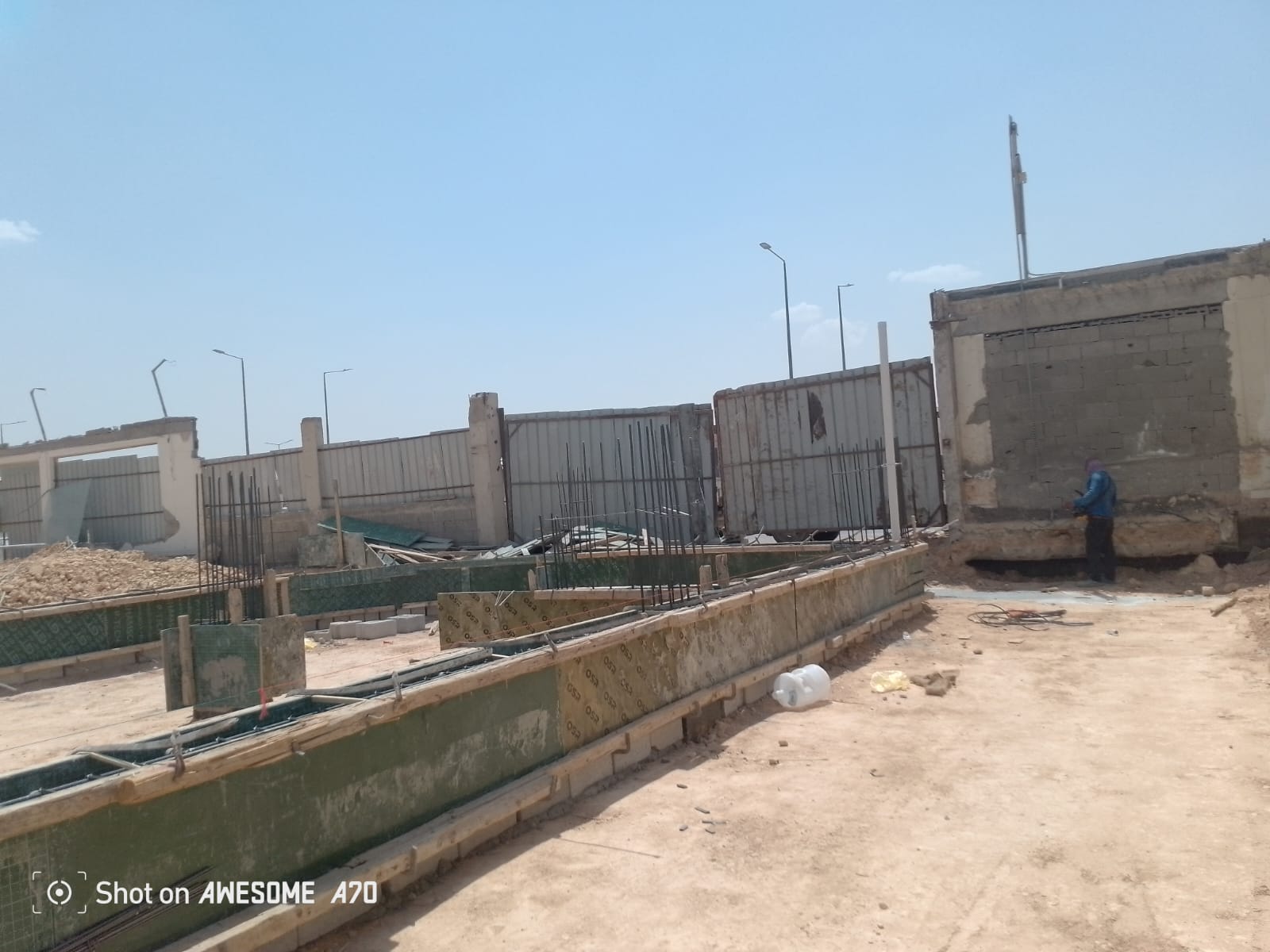 سباكة وتركيب وصيانة كهرباء