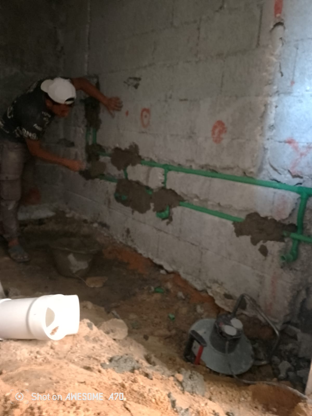 سباكة وتركيب وصيانة كهرباء