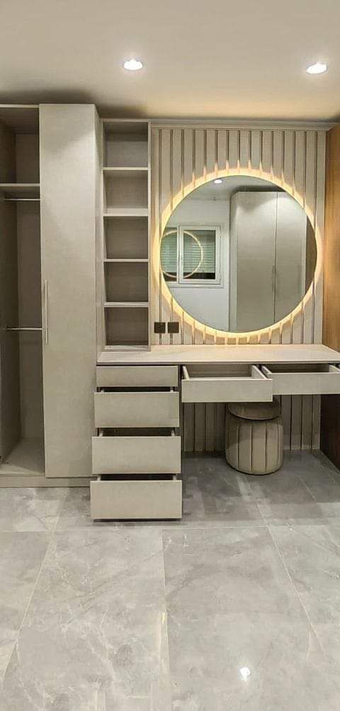 الخزائن والموبيليا